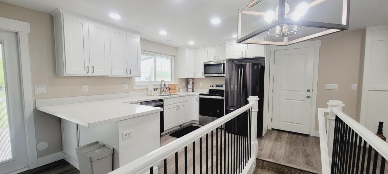 3 Bed 2 Bath Full Accessible Townhome In Heart Of Slc South Jordan Εξωτερικό φωτογραφία